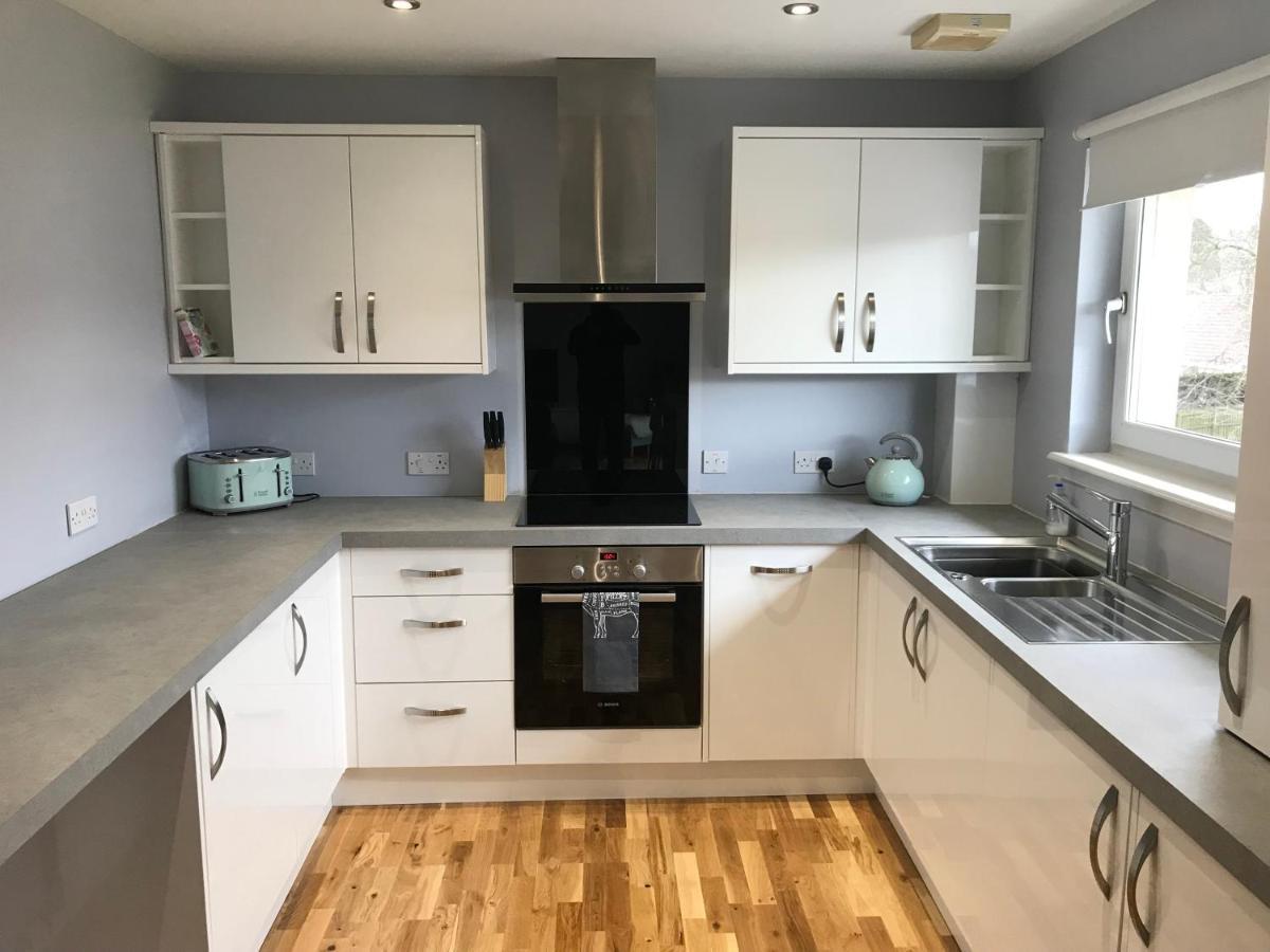 Flat Five, 212 Eaglesham Road, East Kilbride, Glasgow エクステリア 写真