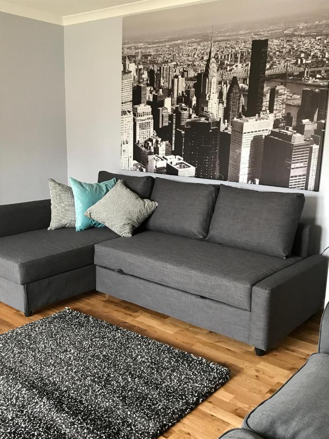 Flat Five, 212 Eaglesham Road, East Kilbride, Glasgow エクステリア 写真