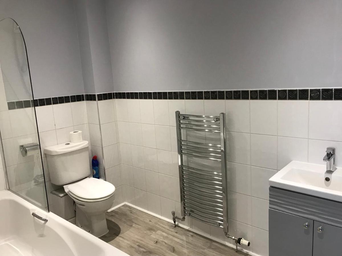 Flat Five, 212 Eaglesham Road, East Kilbride, Glasgow エクステリア 写真